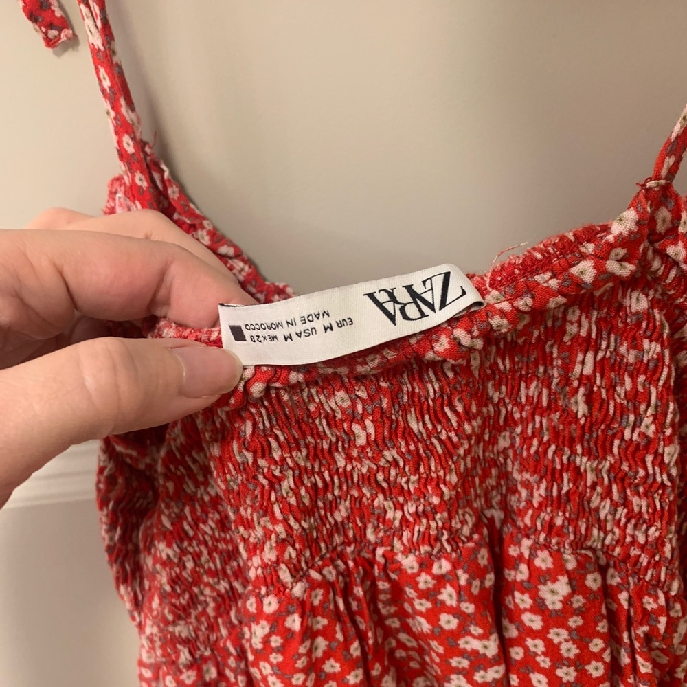 Zara sundress, size M worn once. Not for tall girls (I’m 5’10”).